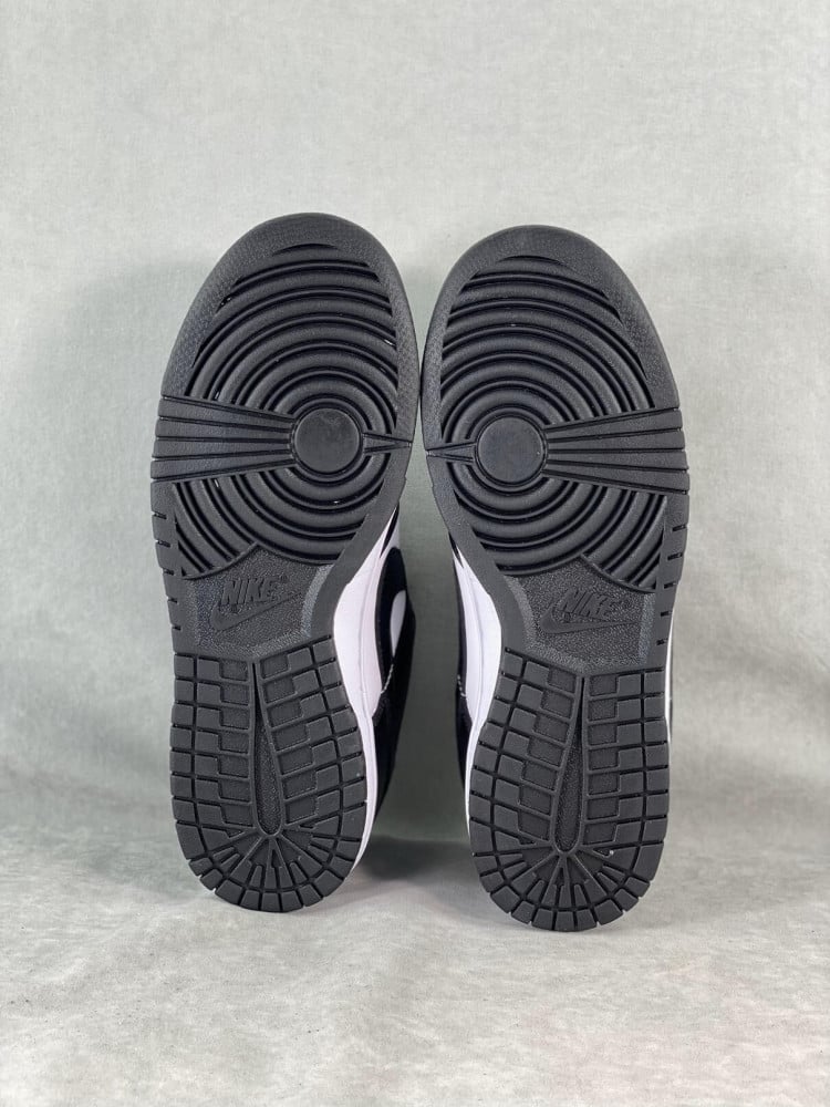 Nike Dunk  Low Panda "Black / White