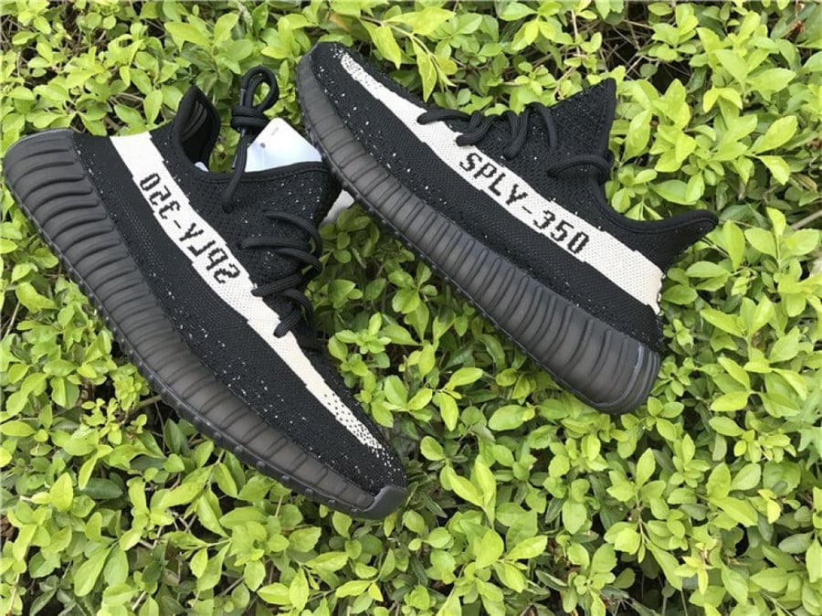Yeezy Boost 350 V2 'Oreo'