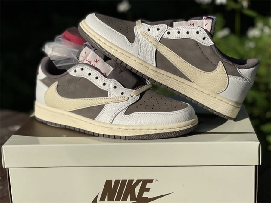 Air Jordan 1 Retro Low Travis Scott Reverse Mocha