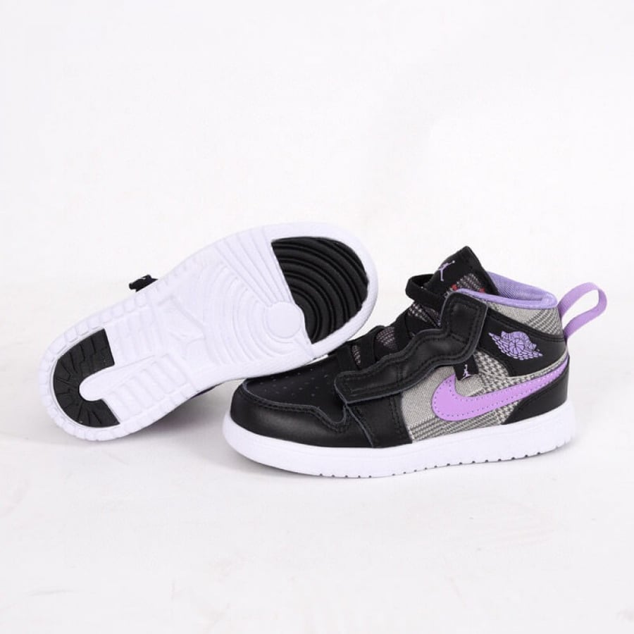 Nike Jordan 1 اطفال