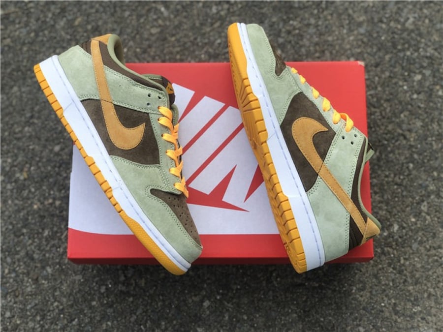 Dunk Low "Dusty Olive"