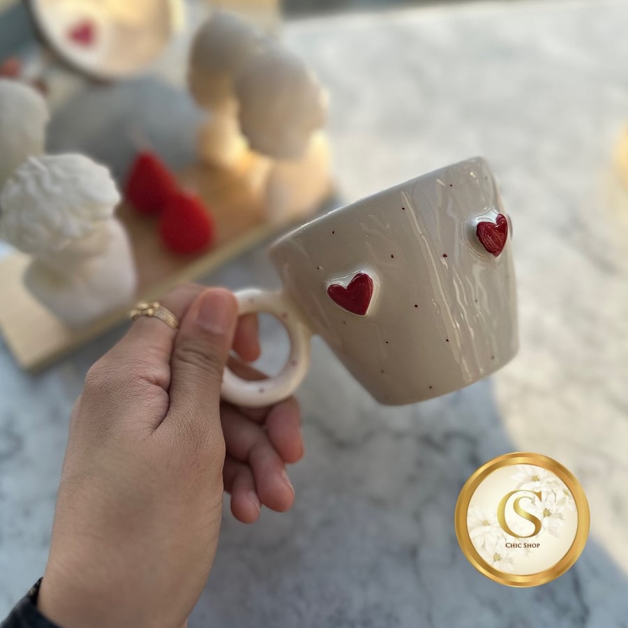 كوب القلب بمسكة الدائرة