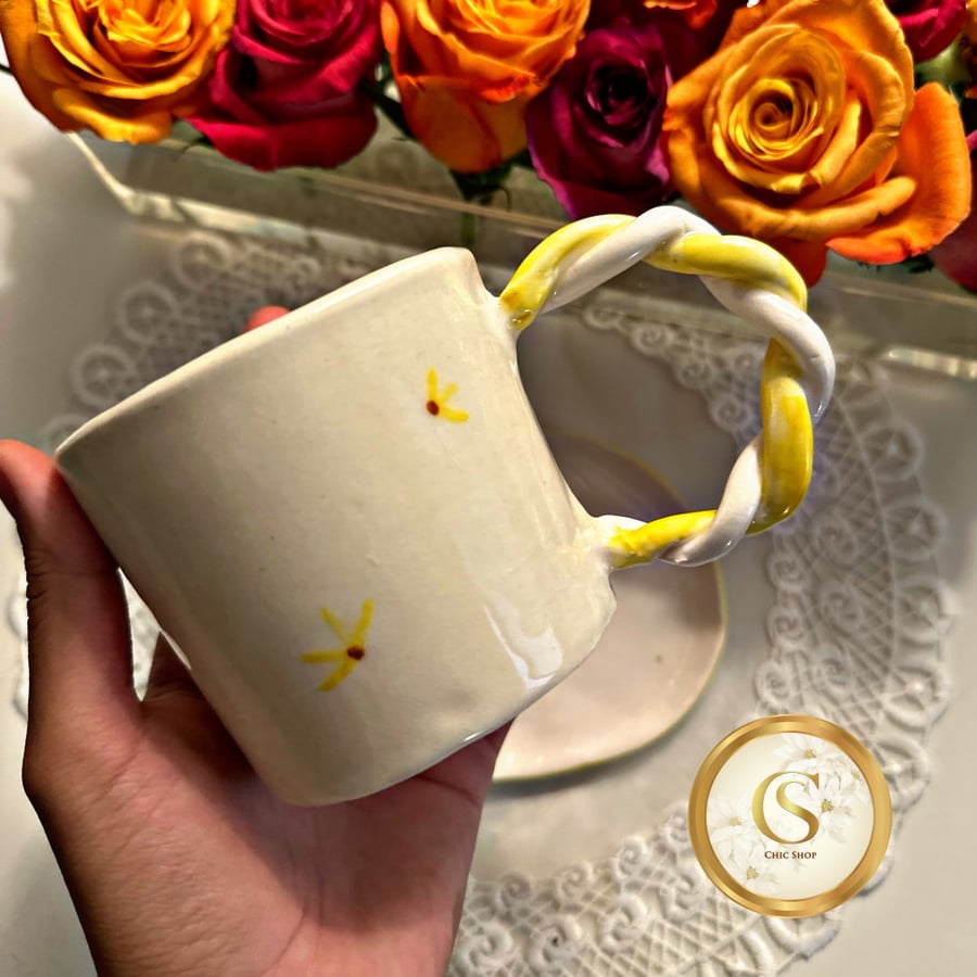 كوب وردة الزنبق