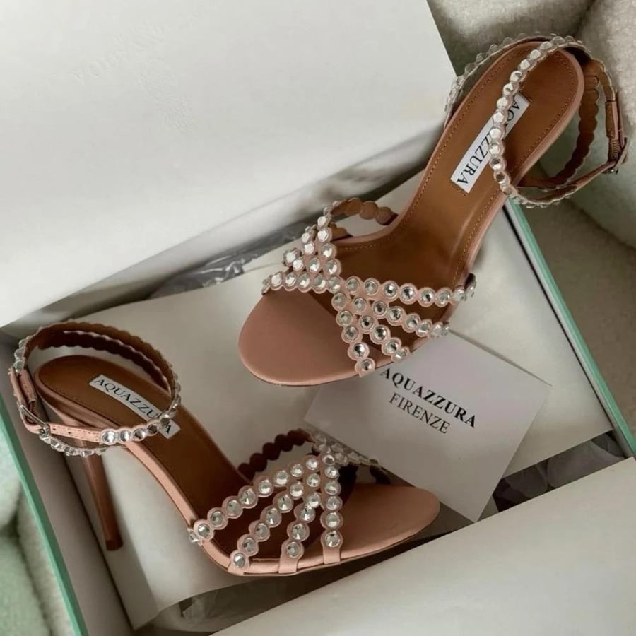 كعب AQUAZZURA