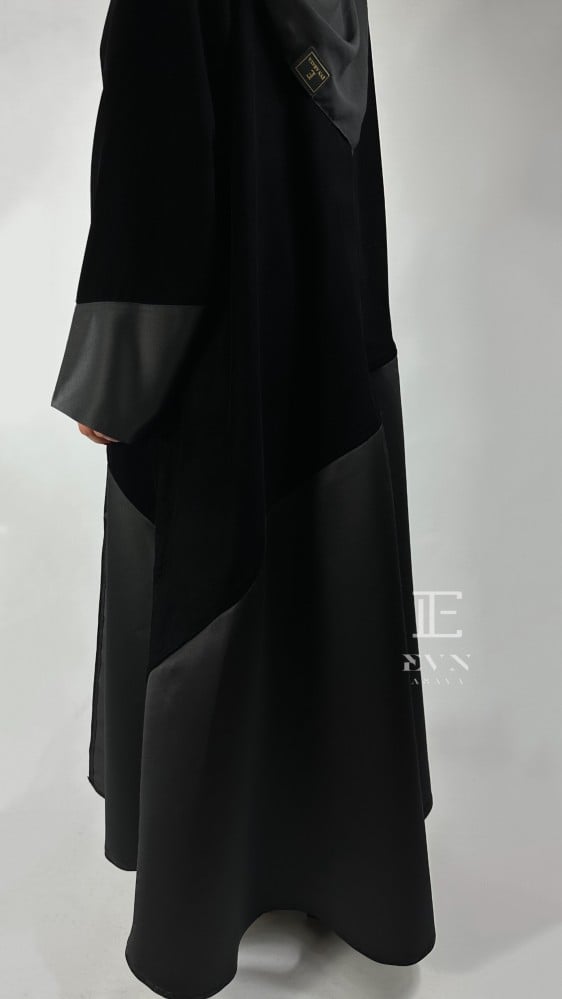 عباية مخمل  EN98