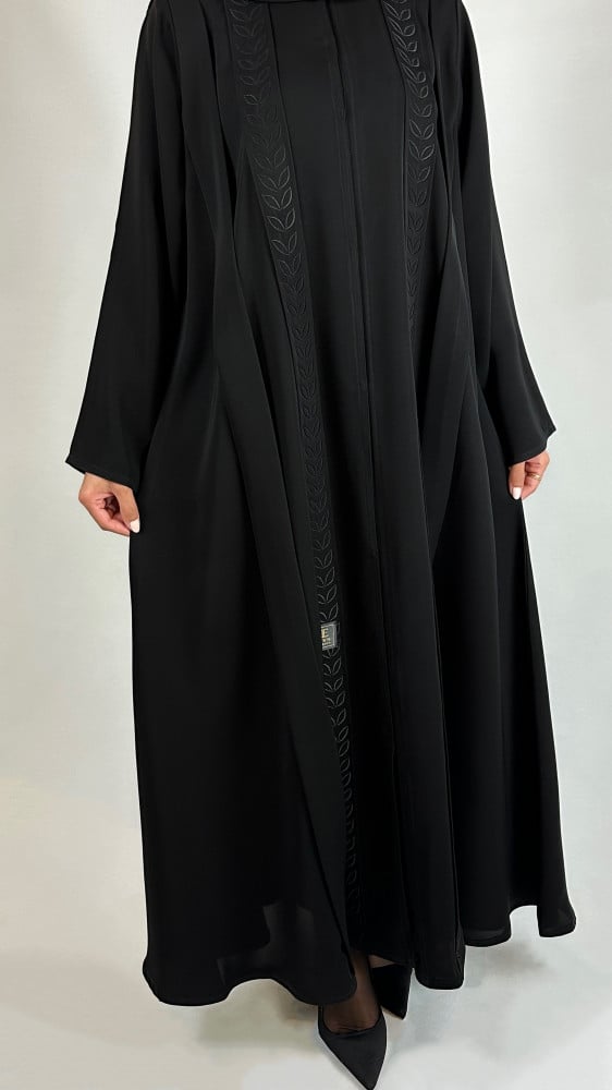 عباية - تطريز امام / خلف اسود - EN24