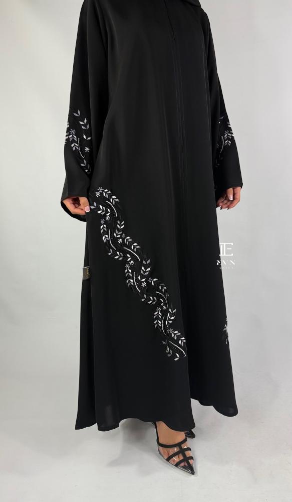 عباية تطريز + شك لون جوانب سفلية / اكمام EN208
