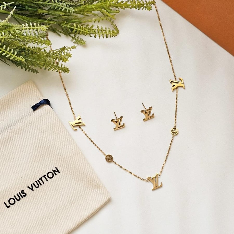 Necklace with earring brand - Louis Vuitton