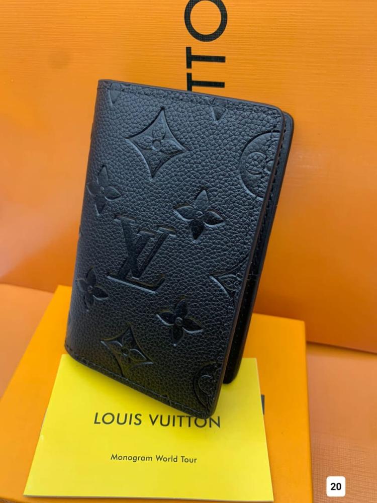 محافظ رجالية - Louis Vuitton