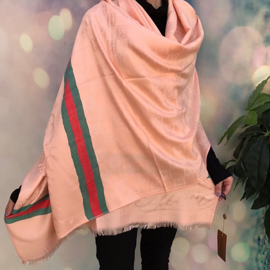 شال - غوتشي