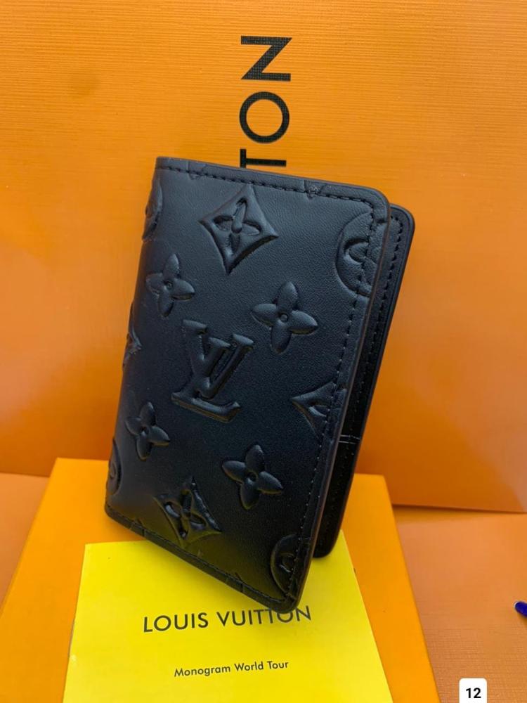 محافظ رجالية - Louis Vuitton