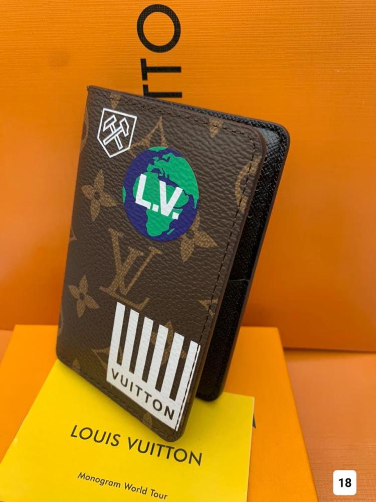 محافظ رجالية - Louis Vuitton