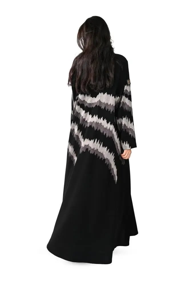 عباية ملكي مع تطريز ملون