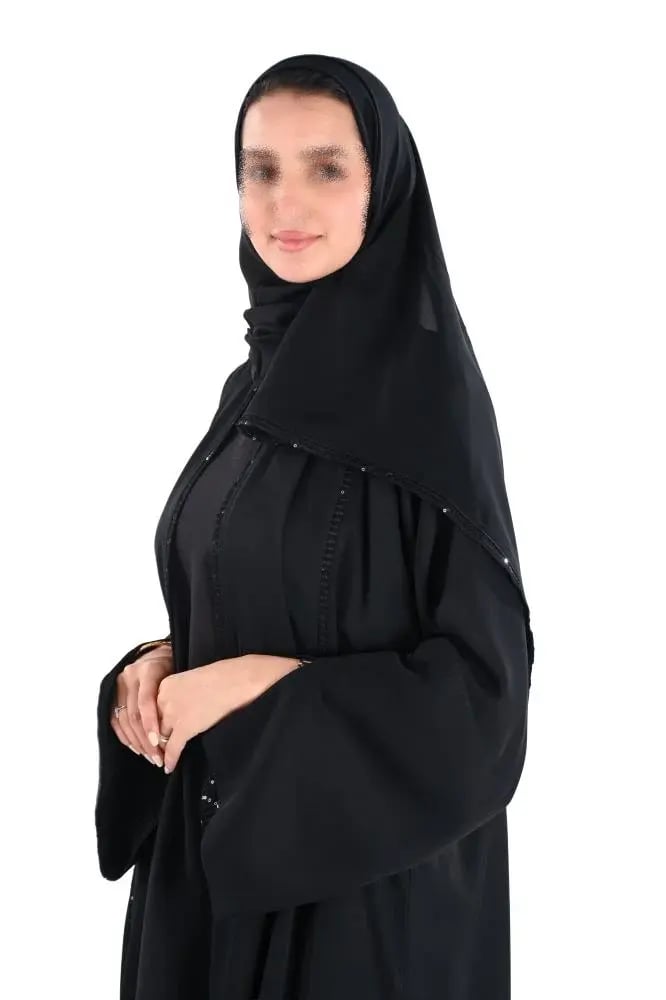 عباية بتطريز اسود مع ترتر