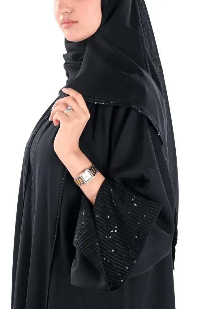 عباية بتطريز اسود مع ترتر