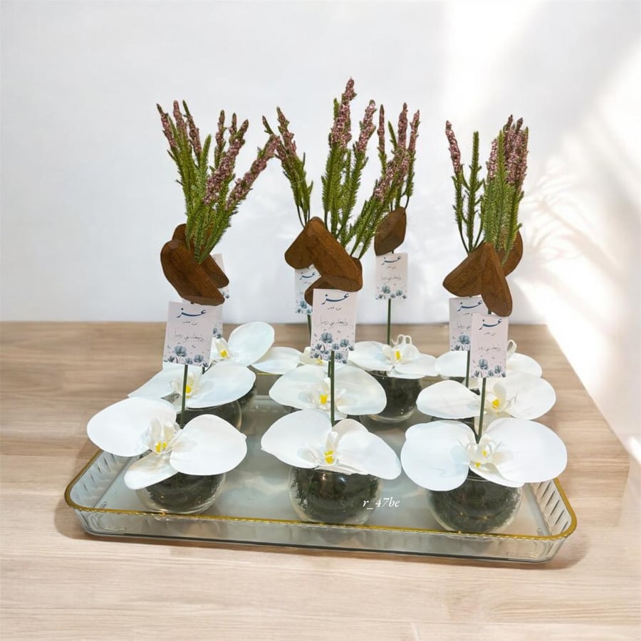 Gifts and distributions, vases, flowers, with oud, and theme