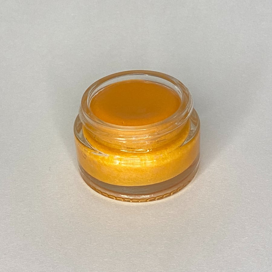 Golden Mango lip balm | مرطب شفاه المانجو الذهبيه
