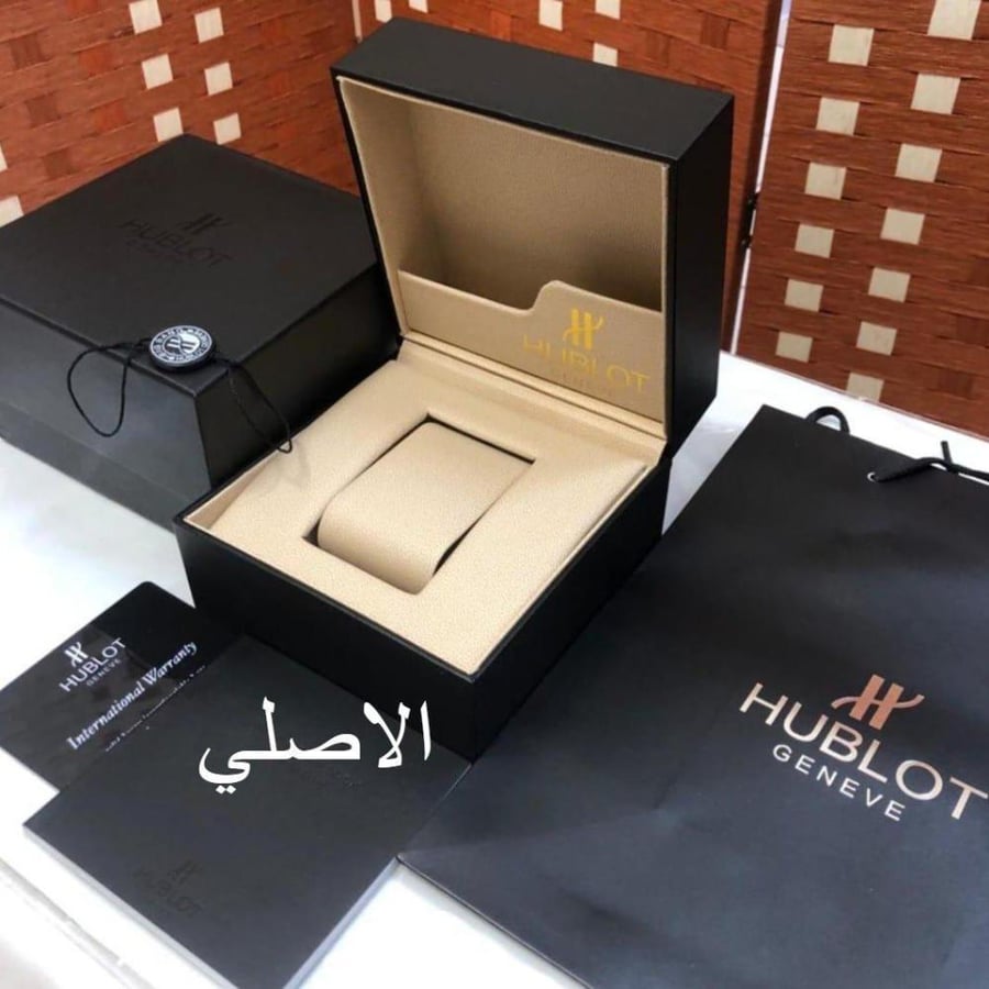 ساعه هوبلت اوتوماتيك مكشوف