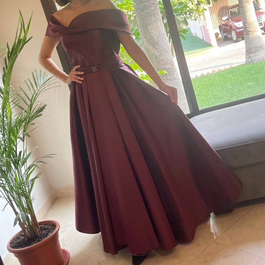 Evening dress flared from the Mikado