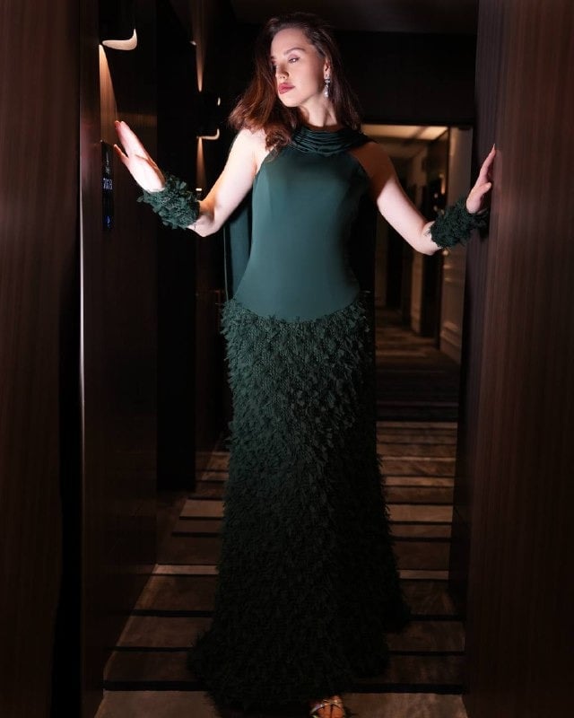 Heink dress in dark green color