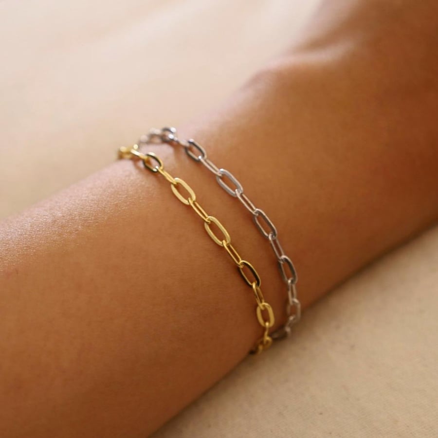 Silver bracelet of 925 karat with chain design