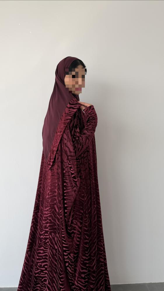 R-300 cherry velvet
