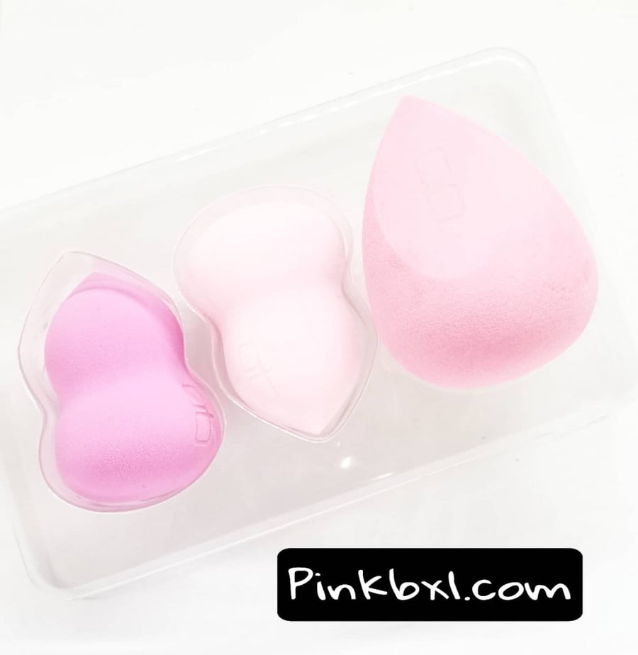 PB beauty blender بوكس ثلاثث من أجود أنواع البيوتي بلندر مع اسفنجة تثبيت بودرة
