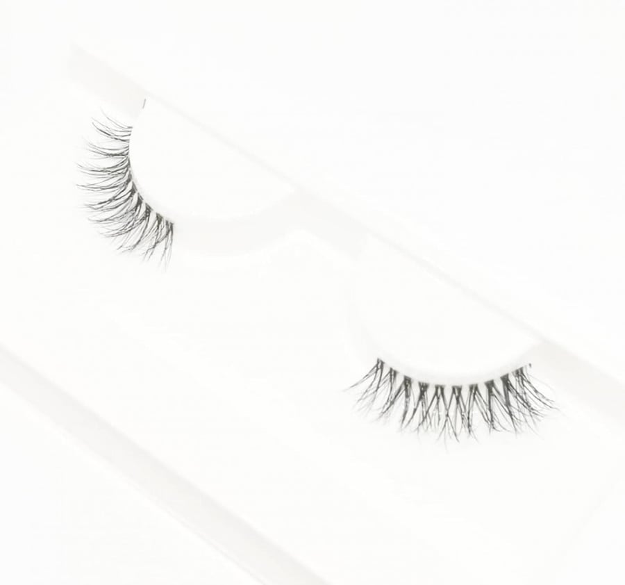 Pinko3 رموش طبيعية طرف باند شفاف مع ملقط بلاستيك