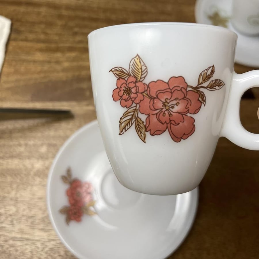فنجان عتيق سعة ١٠٠ مل