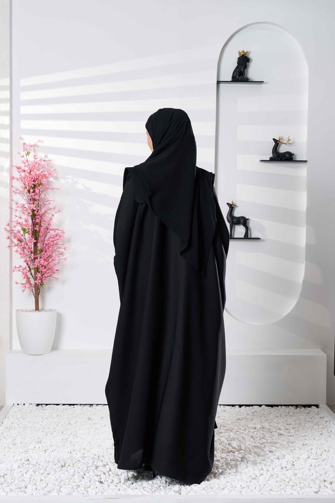 عبايات شتويةكلوش مناسبات شك خرز كرستال ملونه ساترة دوامات جاكار عباية