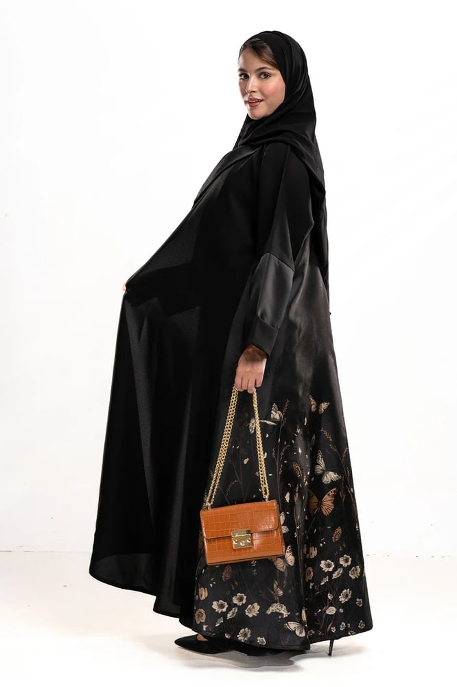 عباية الفراشة