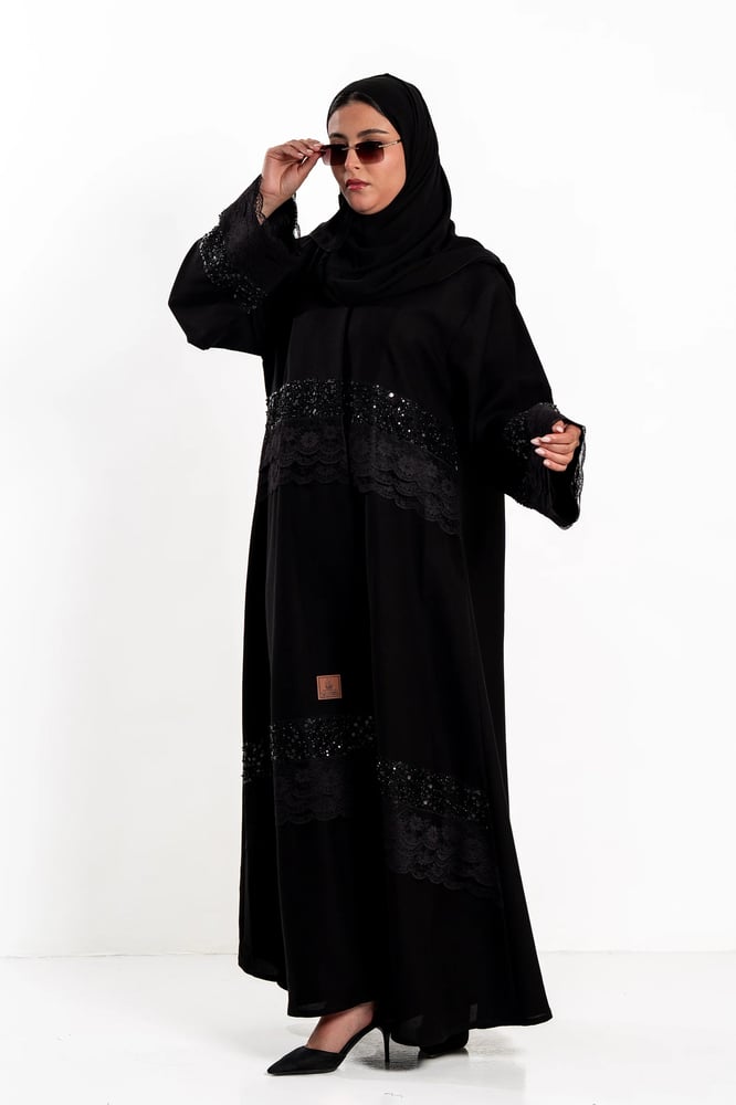 عباية هديل اسود