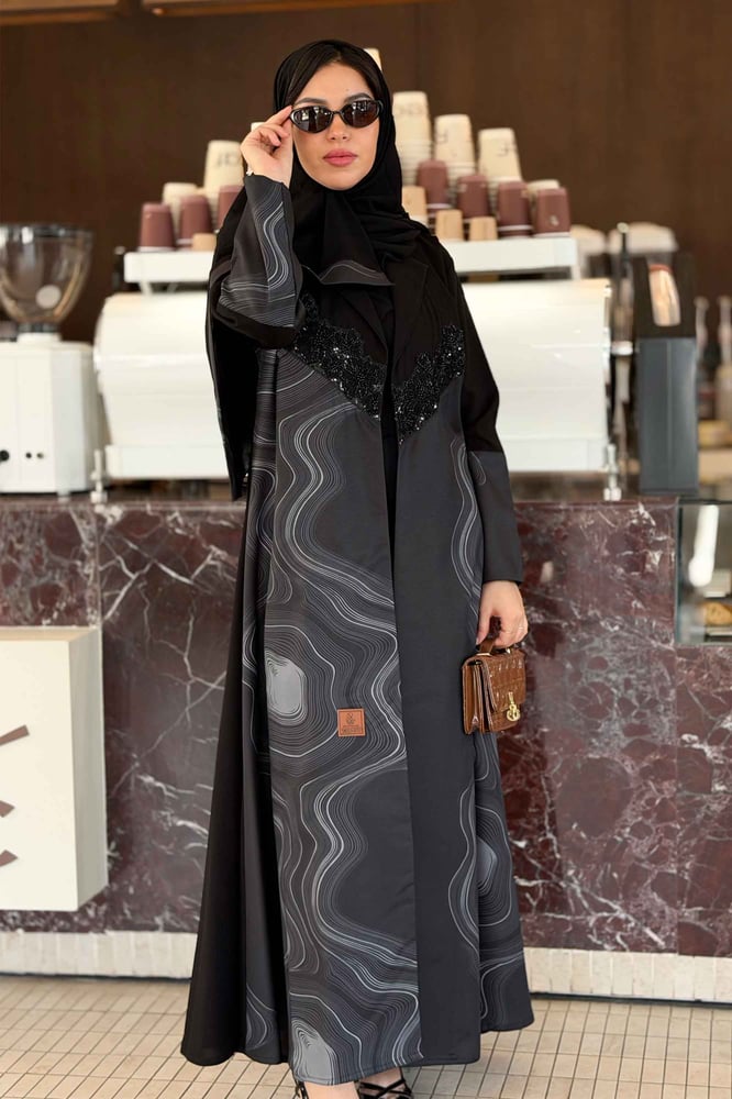 عباية نسرين باللون الأسود
