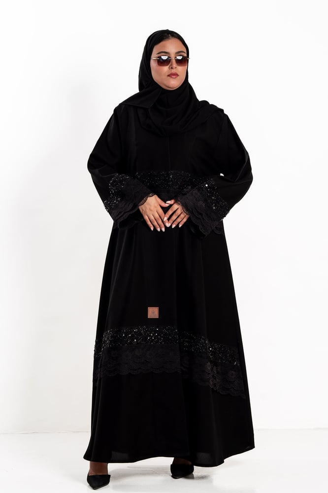 عباية هديل اسود