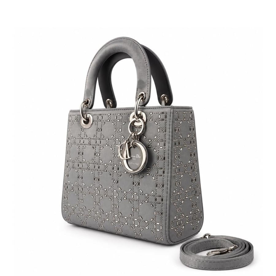 حقيبة ليدي ديور (Lady Dior) لون رمادي
