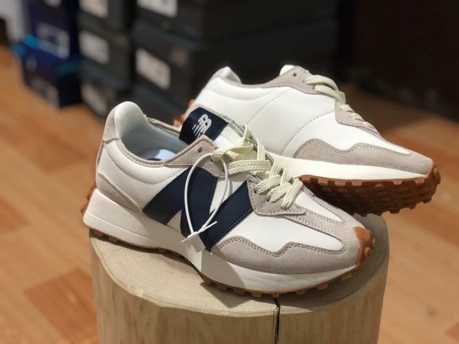 حذاء | New Balance Beige Navy