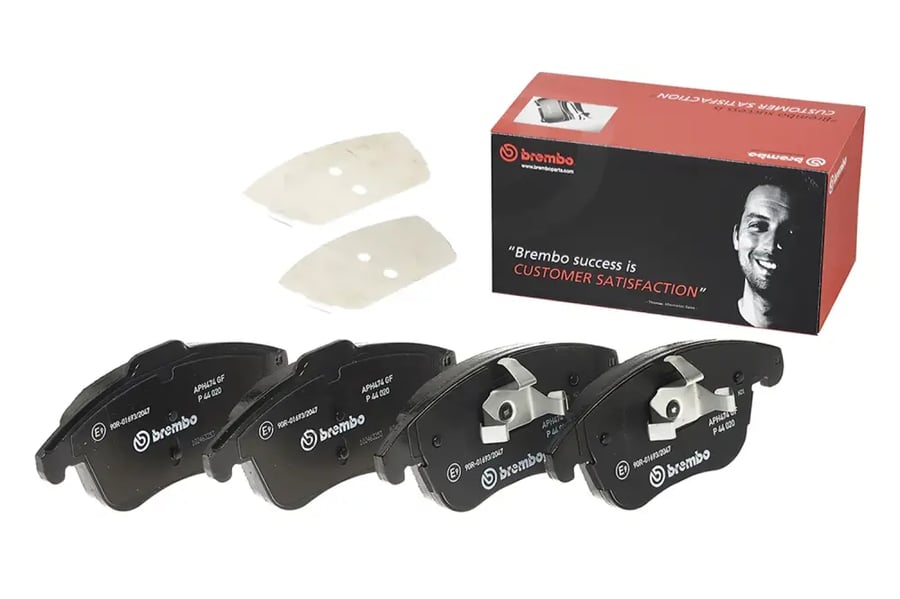 فحمات أمامية Brembo P 44 020