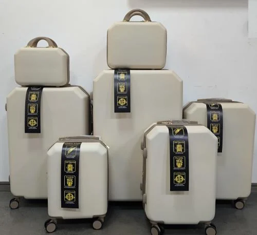 اطقم شنط من ٧ قطع