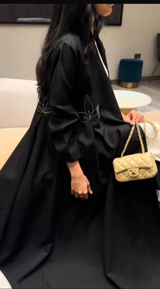 عباية نهى