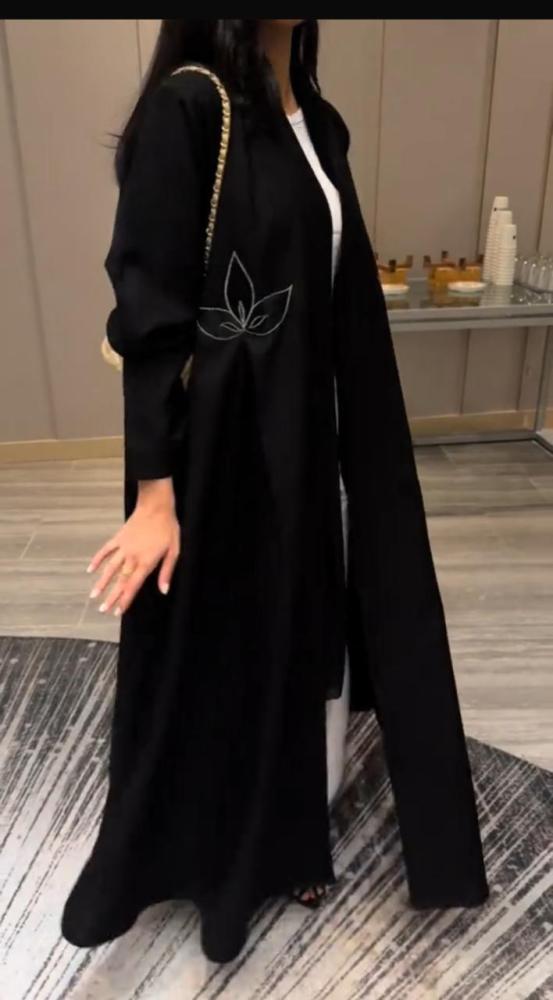 عباية نهى