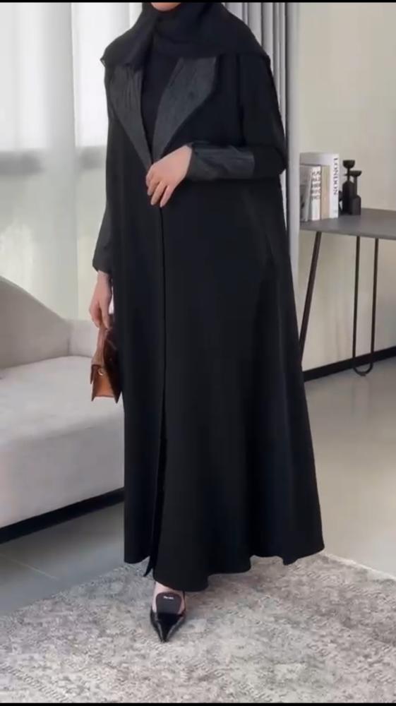 عباية منى