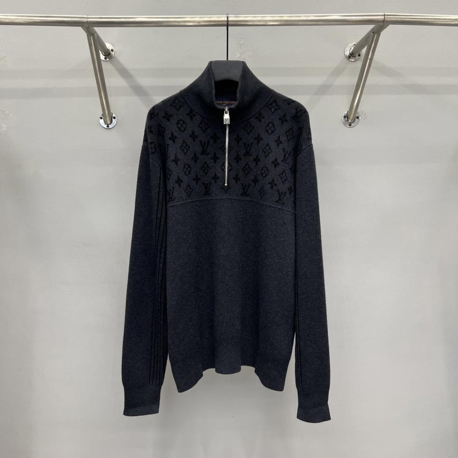 سويتر | LV