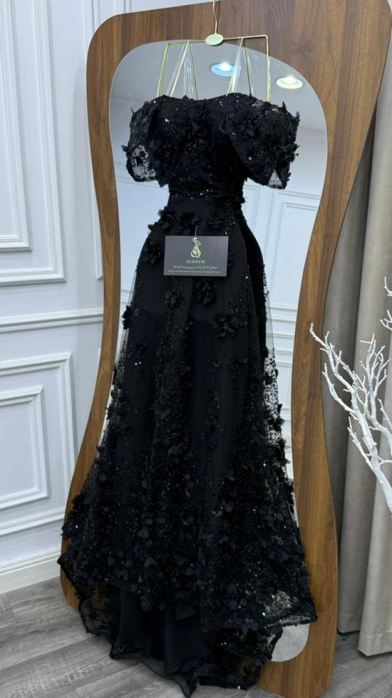 Al-Hanouf's black dress