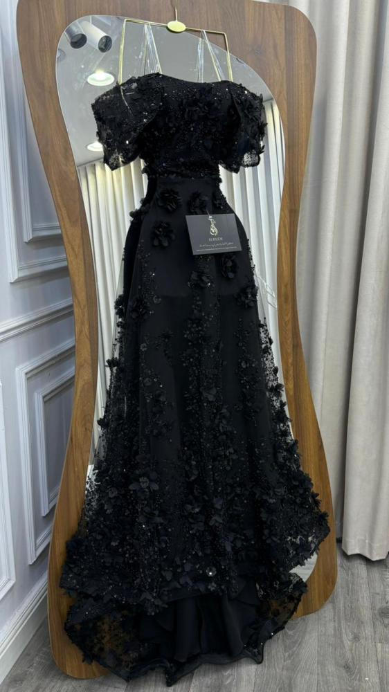 Al-Hanouf's black dress