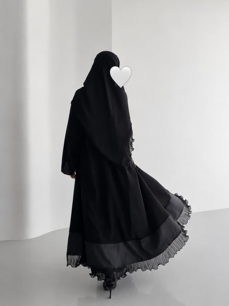 عبايات صيفية بلاك ادشن كسرات