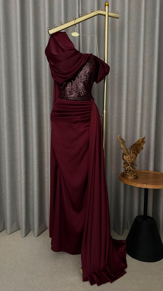 فستان سهره بتصميم جديد