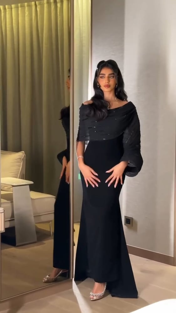 فستان اسود ملكي