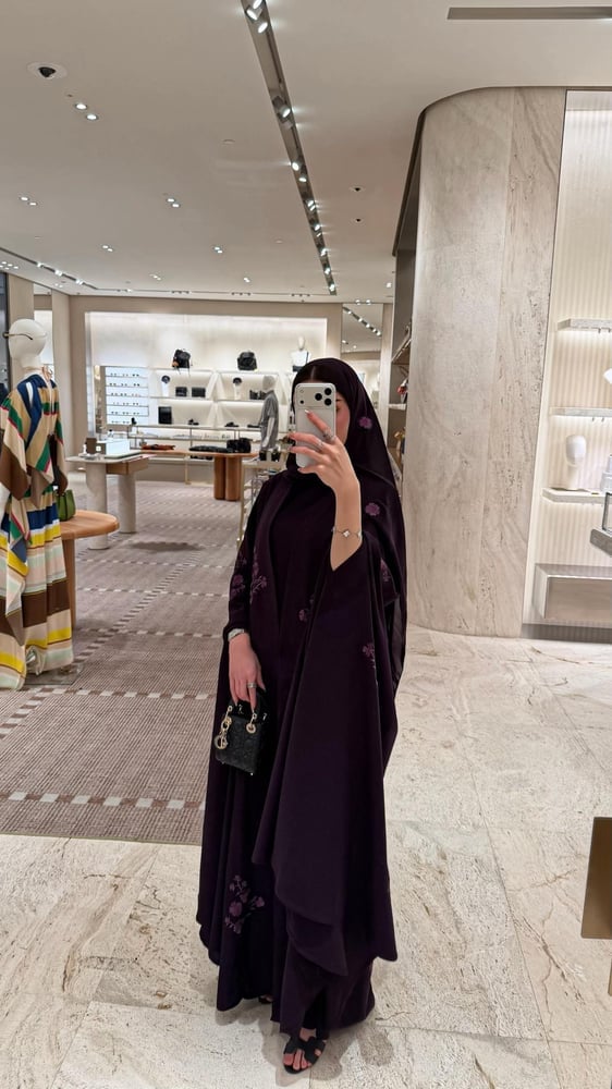 عباية كريب ملكي صيفية