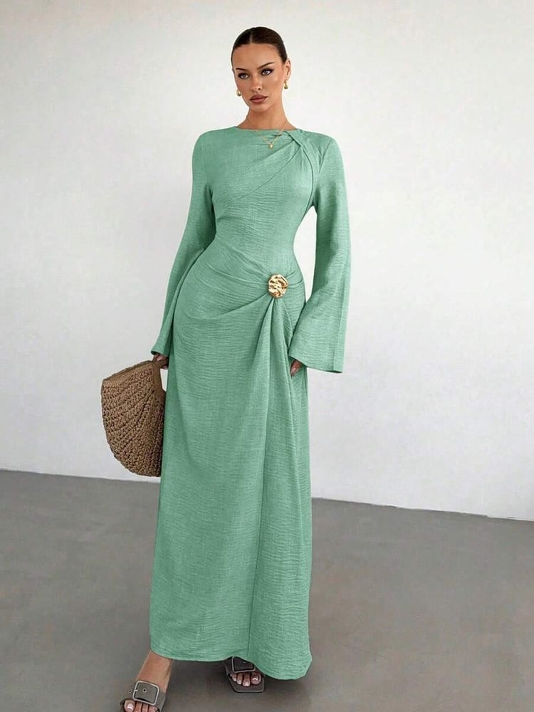 فستان طويل بأكمام طويلة وإبزيم معدني | Anaqa Wear