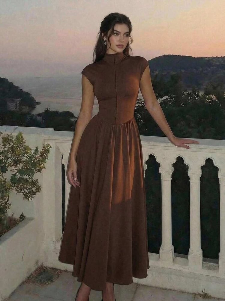 فستان بني طويل برقبة عالية | Anaqa Wear